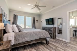 Moasis - 103 Tovar Ct