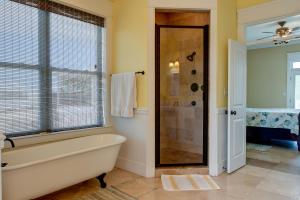 Purple Parrot - 200 Lenora Ct