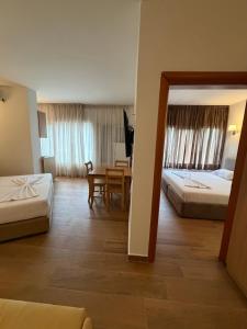 Blumont aparthotel durres