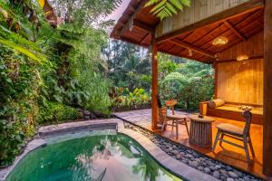 Giri Kusuma - A Sacred Spring Pool Retreats