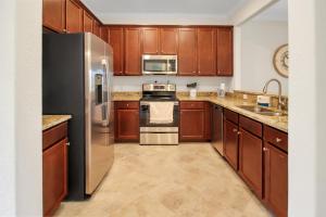 Bella Vita: Lakefront 3 BR Home