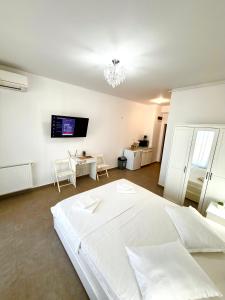 Summerland Seaview Studios