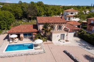 Villa with Pool in Malinska-Insel Krk 55087