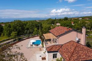 Villa with Pool in Malinska-Insel Krk 55087