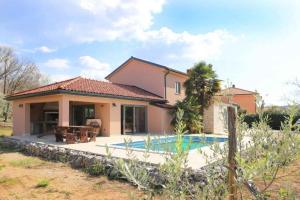 Villa with Pool in Malinska-Insel Krk 55087