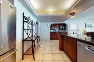 All-Suite 3BR with Amazing Views, Walkable Location