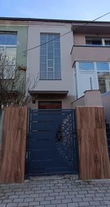 Zenith Apartment