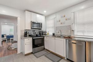 Bunkhouse Unit B Fire Pit-Grill-Groups-Patio-Games