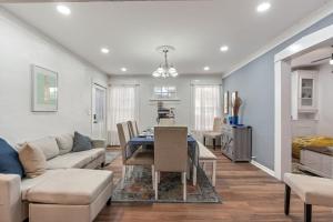 Bunkhouse Unit B Fire Pit-Grill-Groups-Patio-Games