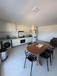 BOSSANOVASTAYS- Apartamento para locação em UBATUBA-SP