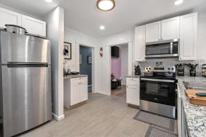 Mara Retreat-UNIT B- Fire Pit-Patio-Games-Jacuzzi-Ping Pong Table