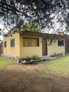 Aquellos Diaz- Cabaña con vista a las Sierras - Pileta - Wifi - Cochera techada - Pet Friendly