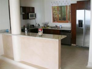 Beautiful penthouse amazing views at La Ropa Zihuatanejo