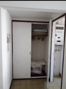 La Perla 4to piso con balcón y vista al mar