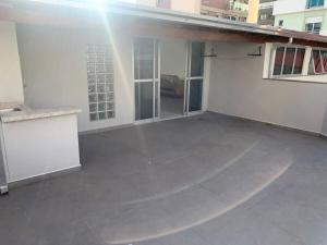 Cobertura com 4 quartos sendo 2 suítes