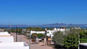 Desert Luxury Villa Pool Rooftop Near Airport