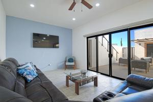 Desert Luxury Villa Pool Rooftop Near Airport