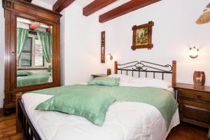 Luxury villa with a swimming pool Bajici, Zagora - 11328