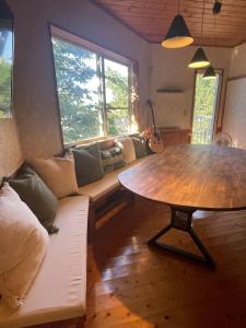 Atami Mountain Hideaway Private Cottage for family and group