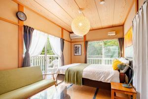 Atami Mountain Hideaway Private Cottage for family and group