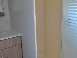 Mobil home 32m² avec terrasse pour 4 personnes à Anduze - API-1-52-404