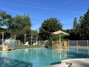 Mobil-home 28m² avec Terrasse pour 6 personnes - API-1-52-475