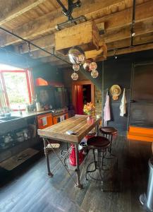 Shenandoah FARM POOL GAME BARN OUTDOOR FIRE PIT