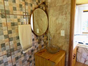 Cabana de Barro com Banheira Refúgio de Paz perto de Curitiba