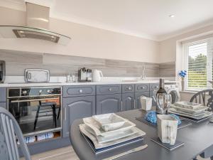 Crownhill Bay Garden Suite - Uk47511