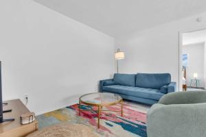 Quiet Beachfront Apartment next to Lido Beach