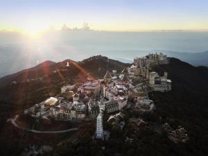 Mercure Danang French Village Bana Hills