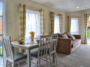 Lodge 9 Bridlington Holiday Park - Uk47516