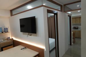 Sapphire Seaview Park Suites near Okada, Solaire, MOA, NAIA Airport, Bayview