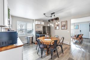 Newly renovated - walking distance to pier!