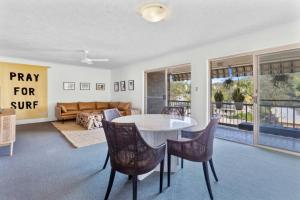 Burleigh beauty - walk to beach