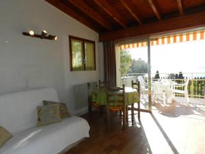 Appartement 2 pièces avec terrasse vue mer, parking au Lavandou - FR-1-251-898