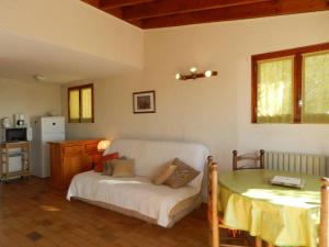 Appartement 2 pièces avec terrasse vue mer, parking au Lavandou - FR-1-251-898