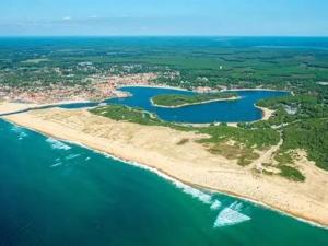 Appart T2 4 pers, Vue Lac, Parking, Wifi - FR-1-857-65