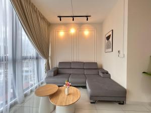 Majestic Residence by Manhattan Group