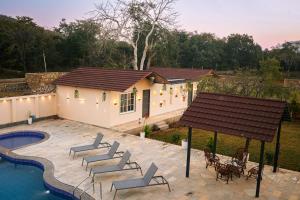 Tramorishti Villa
