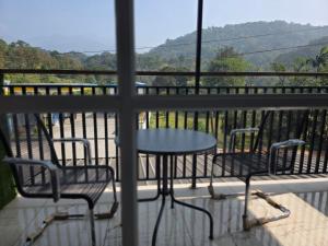 Dreamwagon hotel lakkidi