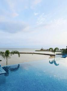 Exclusive ocean view apartment