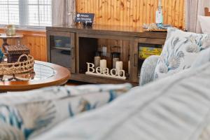 The Carolina Star - Whole Home 300 Feet from the Atlantic!