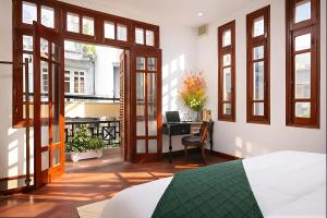 500m2 Private Villa 2 min to West Lake 7BR