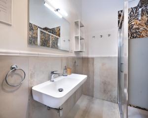 Uffizi Gallery Central Spacious Apartment 3BD