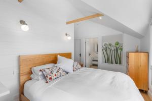 By The Bay 3BR 3bath Lindisfarne Walk to Village