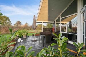 Beautiful Summer House From 2008 Outdoor Spa