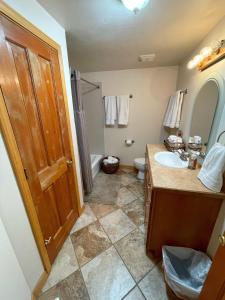 Spacious 5 BR on the Ranch