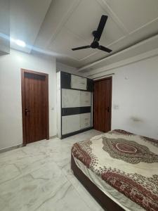 SarNest Homestay at Noida Extension
