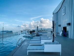 Eterna Bay Residences Beachfront